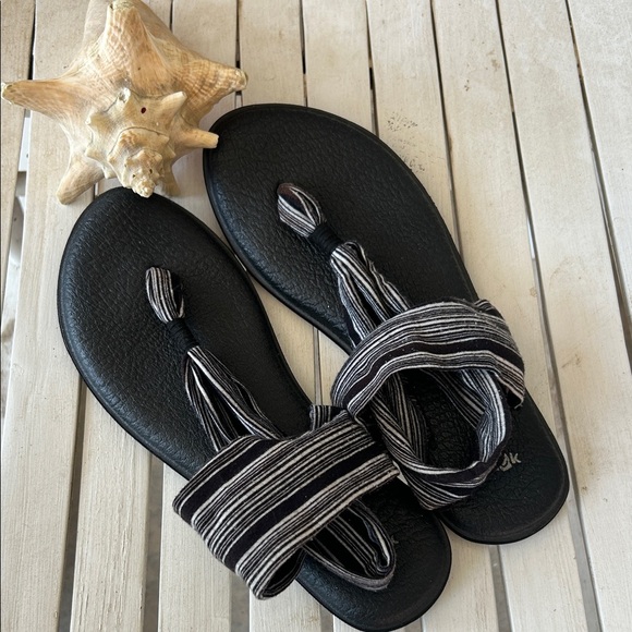 Sanuk Shoes - SANUK😎Black and White Striped SLING 2 Yoga Mat COMFY Sandals Size 9